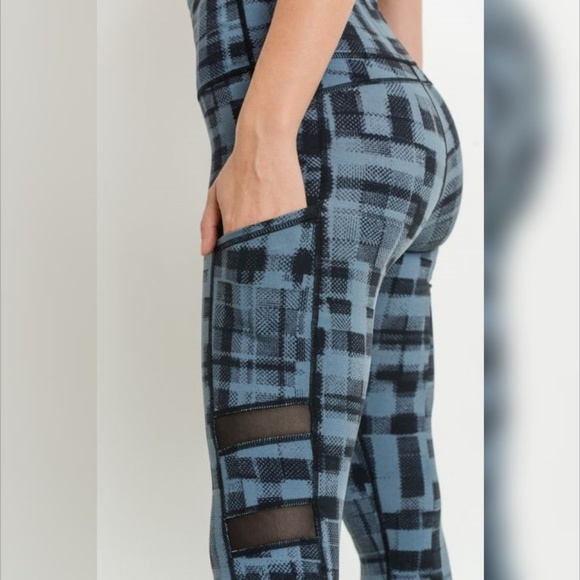 Highwaist Mesh & Dotted Plaid Pockets Full Legging - Picture 3 of 6